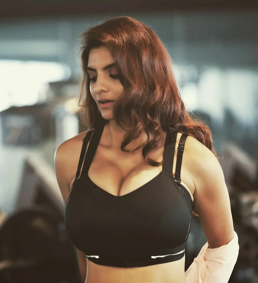 Komal 😘– Best Call Girls Near Me Delhi | Independent Escort Girl💯