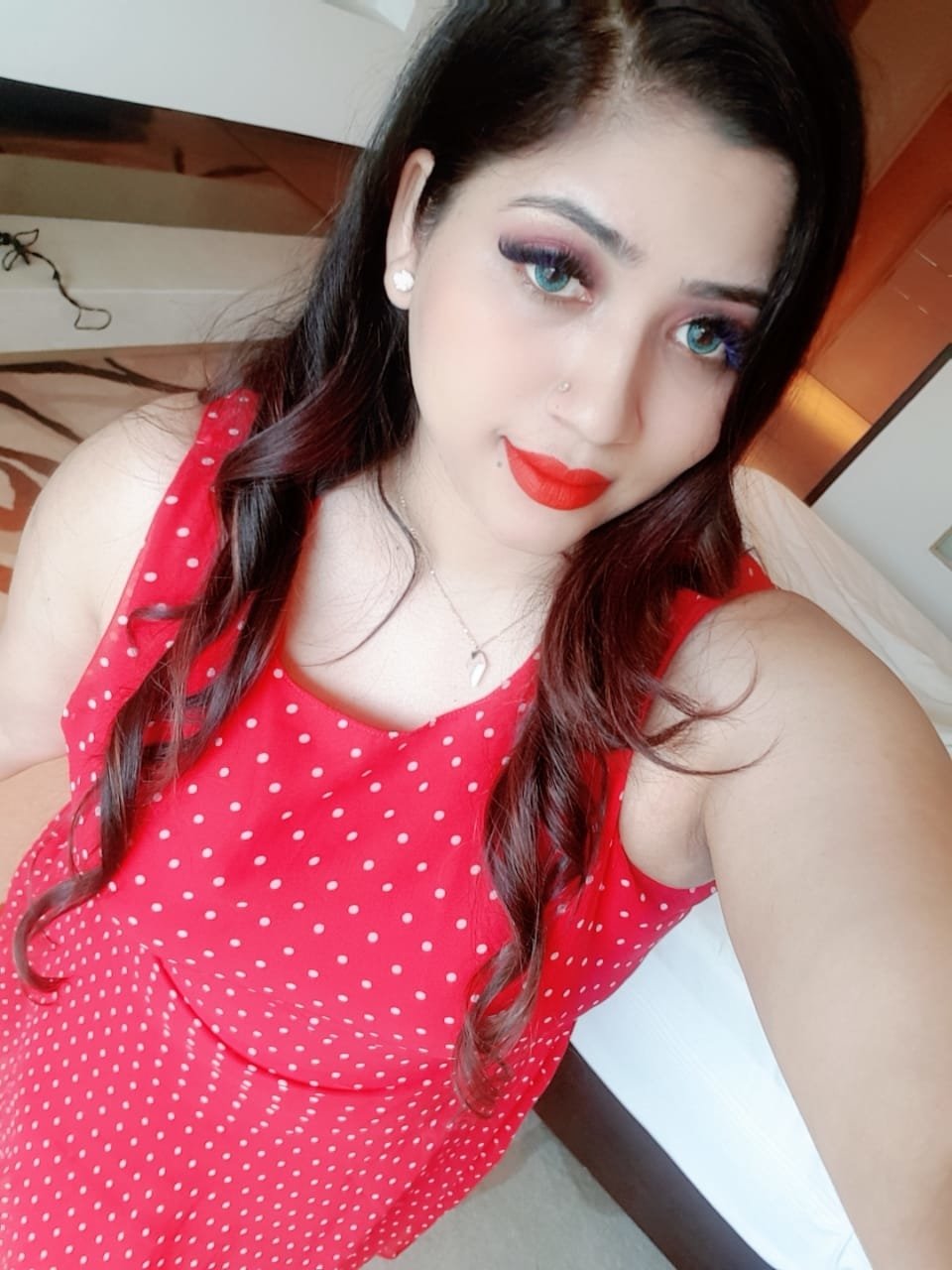 Genuine girls room meeting service available full enjoy service